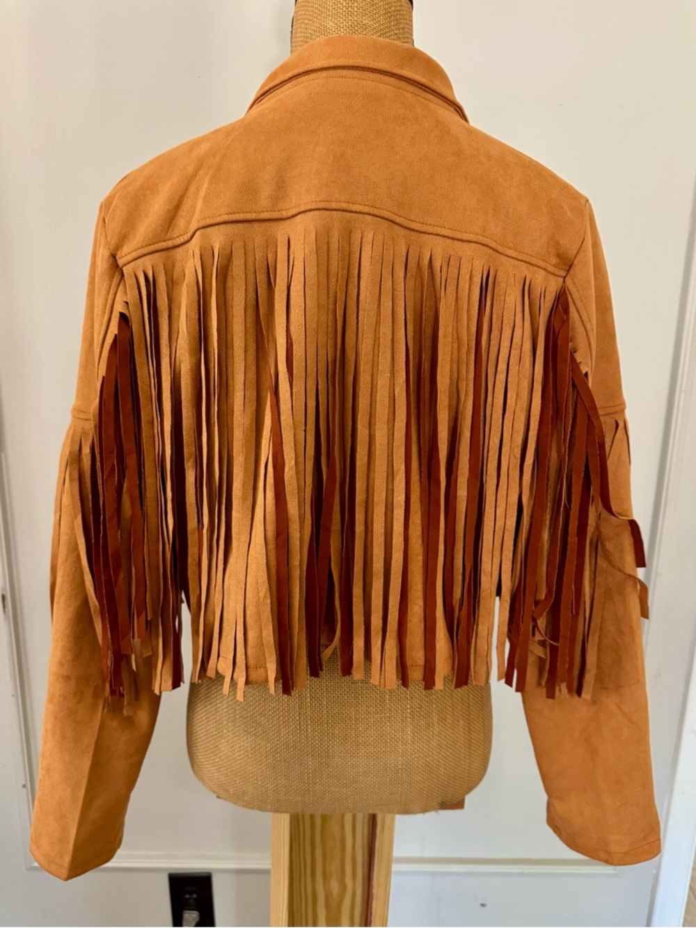 NWOT Faux Suede Fringe Jacket Women’s Medium Cropped Western Cowgirl Tassel Coat - Picture 6 of 9